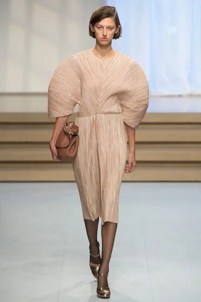 Look 20